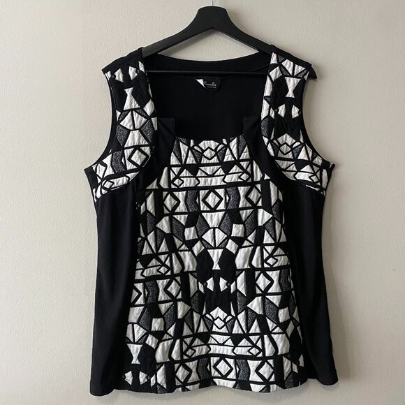 Marallis Collection Black White Geometric Pattern Sleeveless Top - Picture 1 of 8